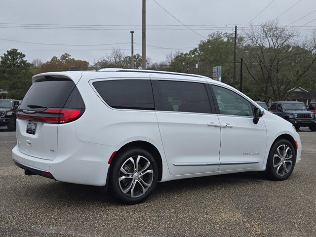 New 2026 Chrysler Pacifica Pinnacle image 6