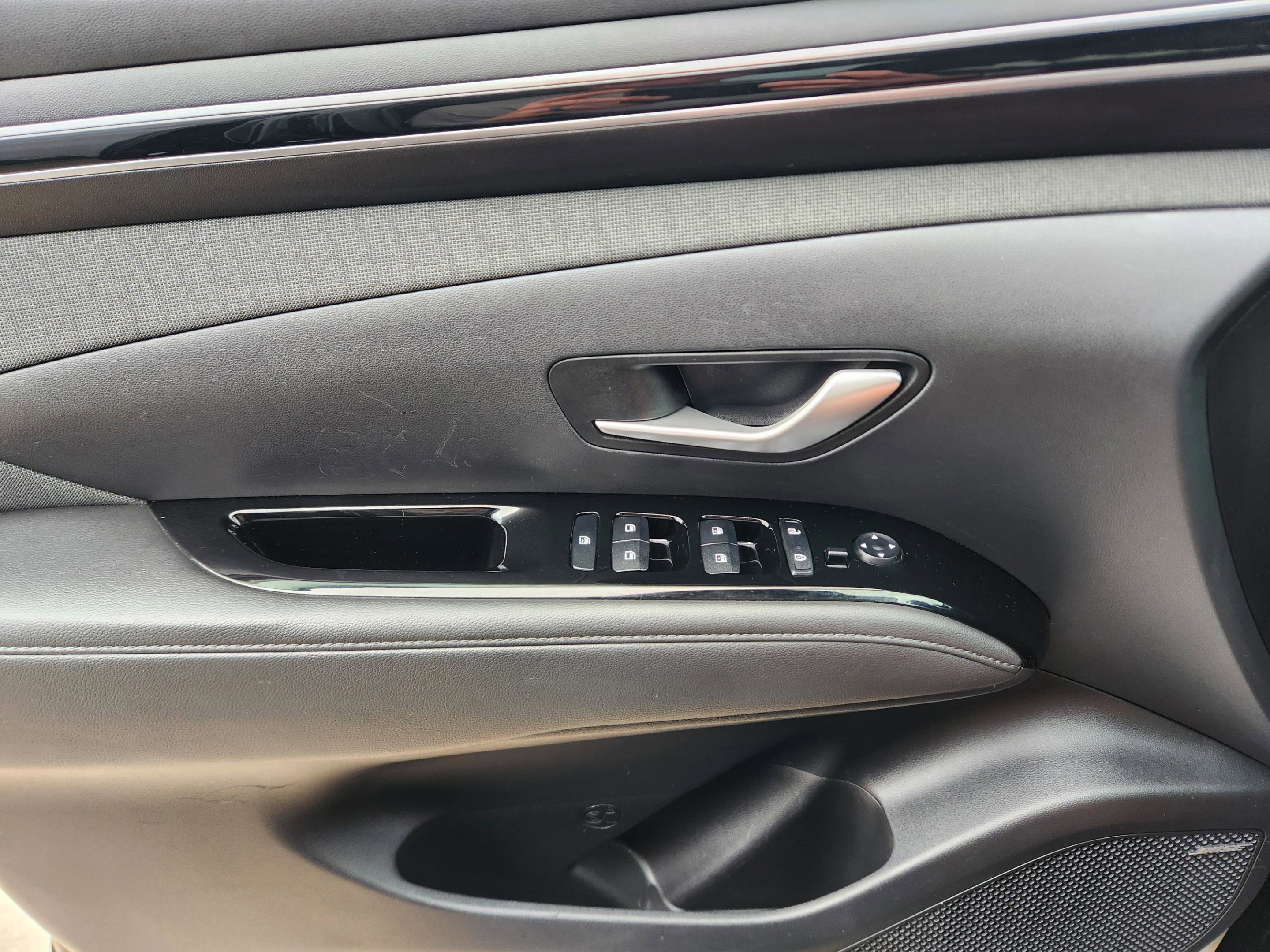 Used 2022 Hyundai Santa Cruz Limited AWD/4WD image 17