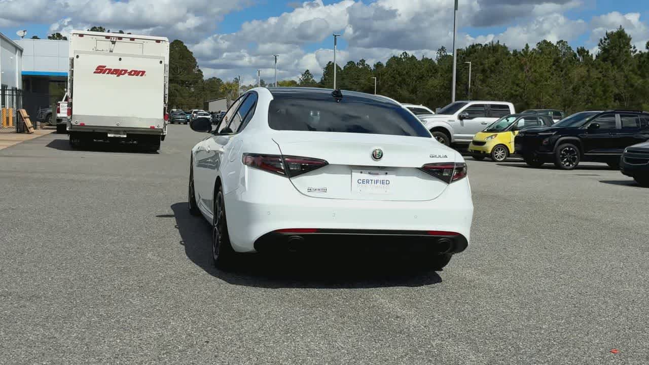 Used 2024 Alfa Romeo Giulia Ti w/ Active Assist Plus Package RWD image 7