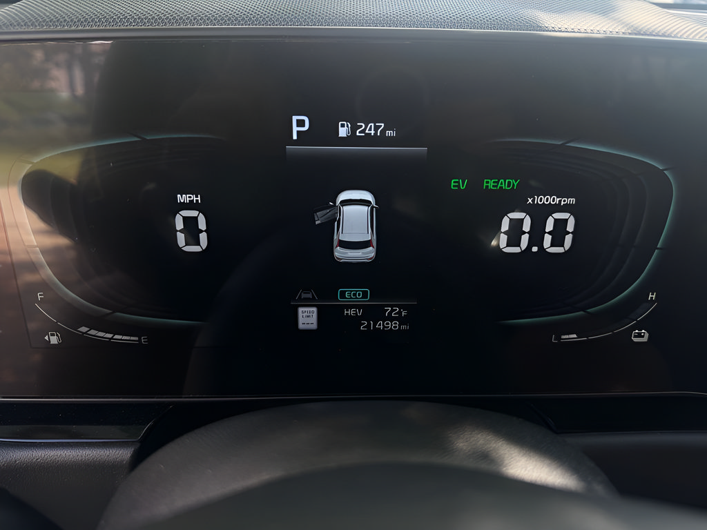 Used 2023 Kia Niro EX w/ EX Cold Weather Package FWD image 25