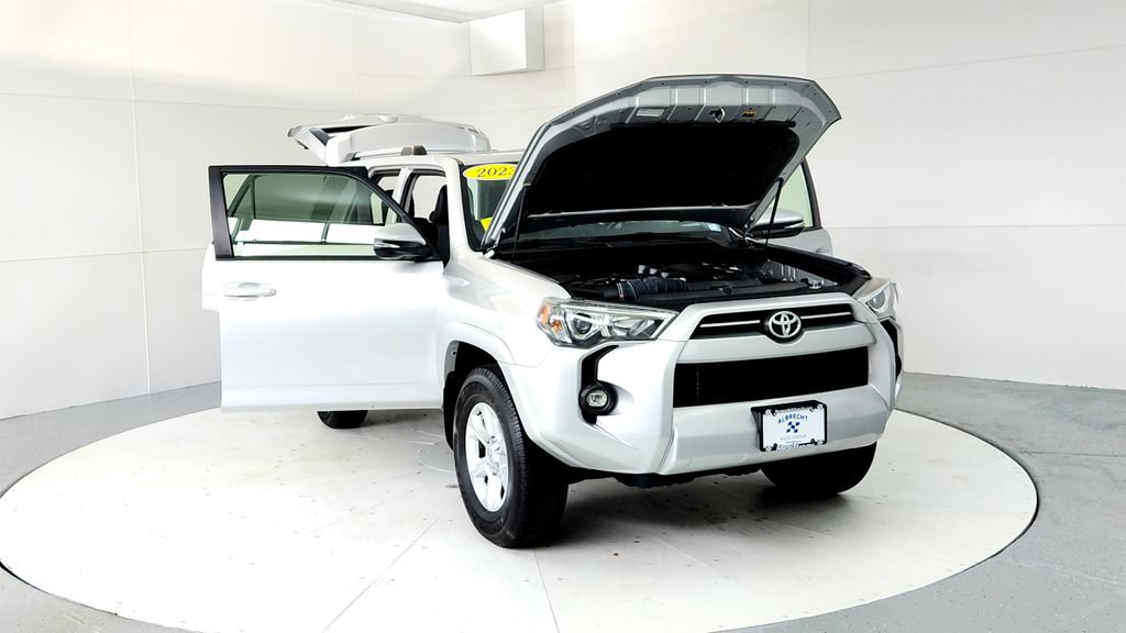 Certified 2023 Toyota 4Runner SR5 Premium w/ Moonroof Package AWD/4WD image 9