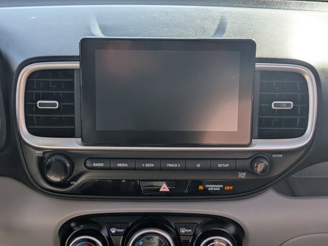 Used 2023 Hyundai Venue SEL image 17