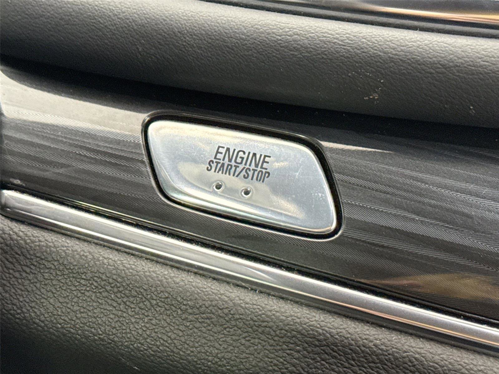 Used 2024 Buick Enclave Essence image 21