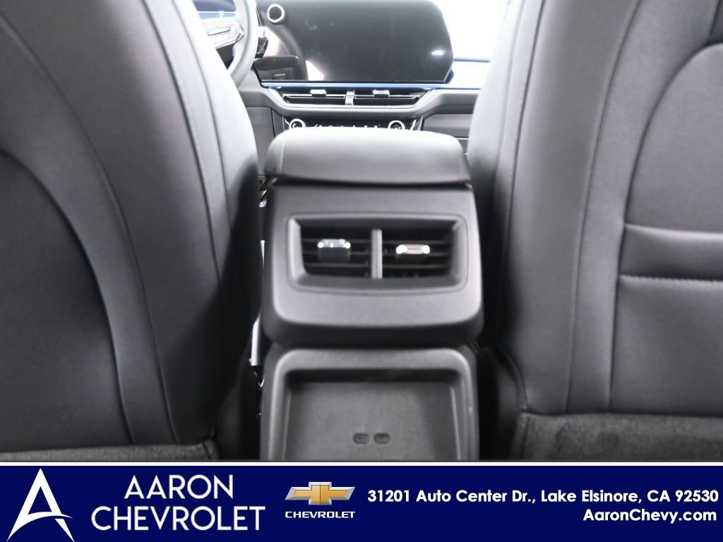 New 2026 Chevrolet Equinox EV LT image 28