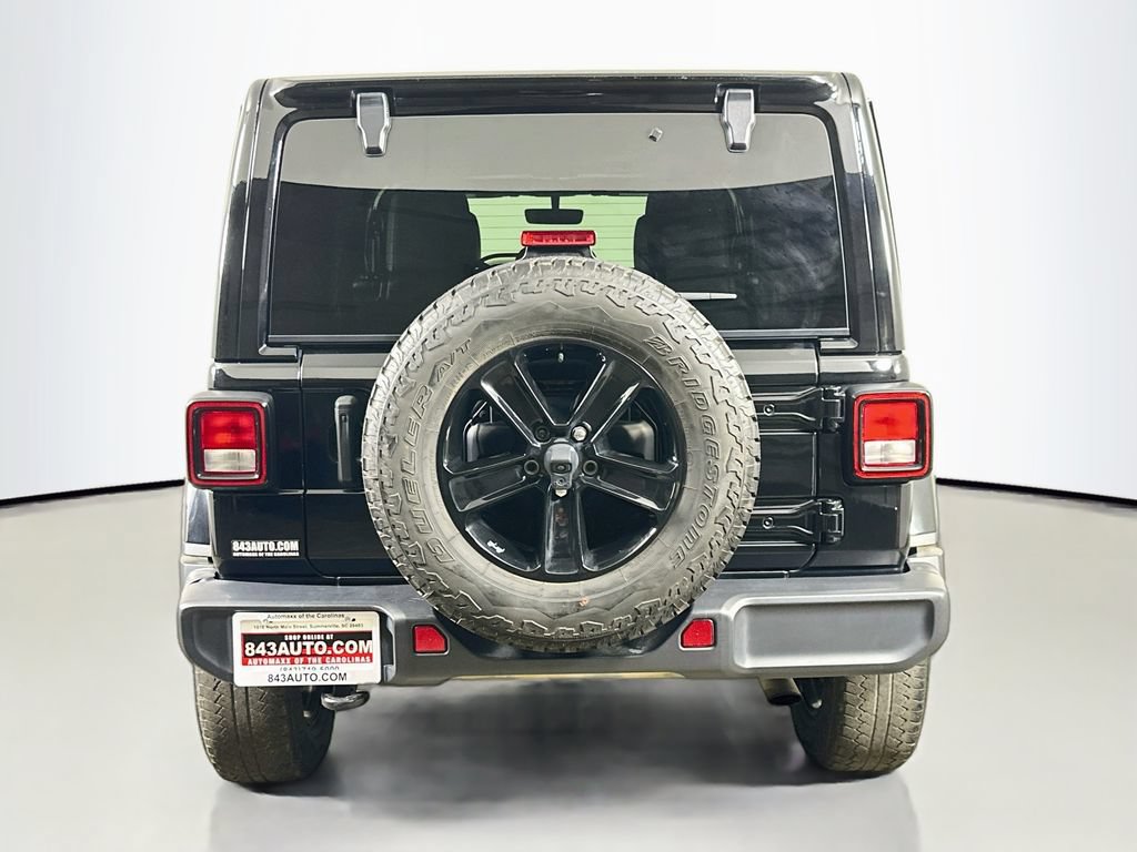 Used 2022 Jeep Wrangler Unlimited Sahara AWD/4WD image 6