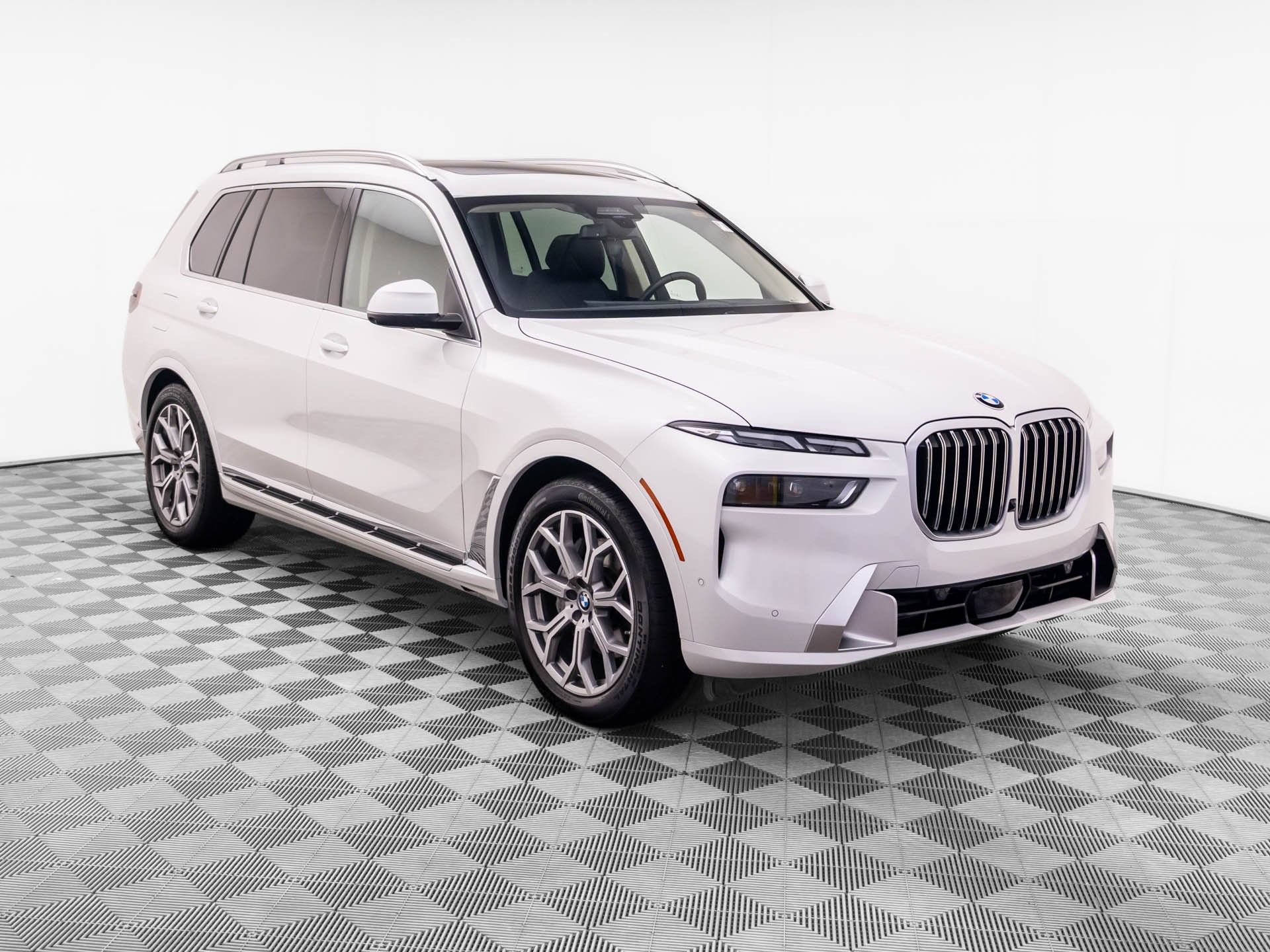 Certified 2026 BMW X7 xDrive40i AWD/4WD image 6