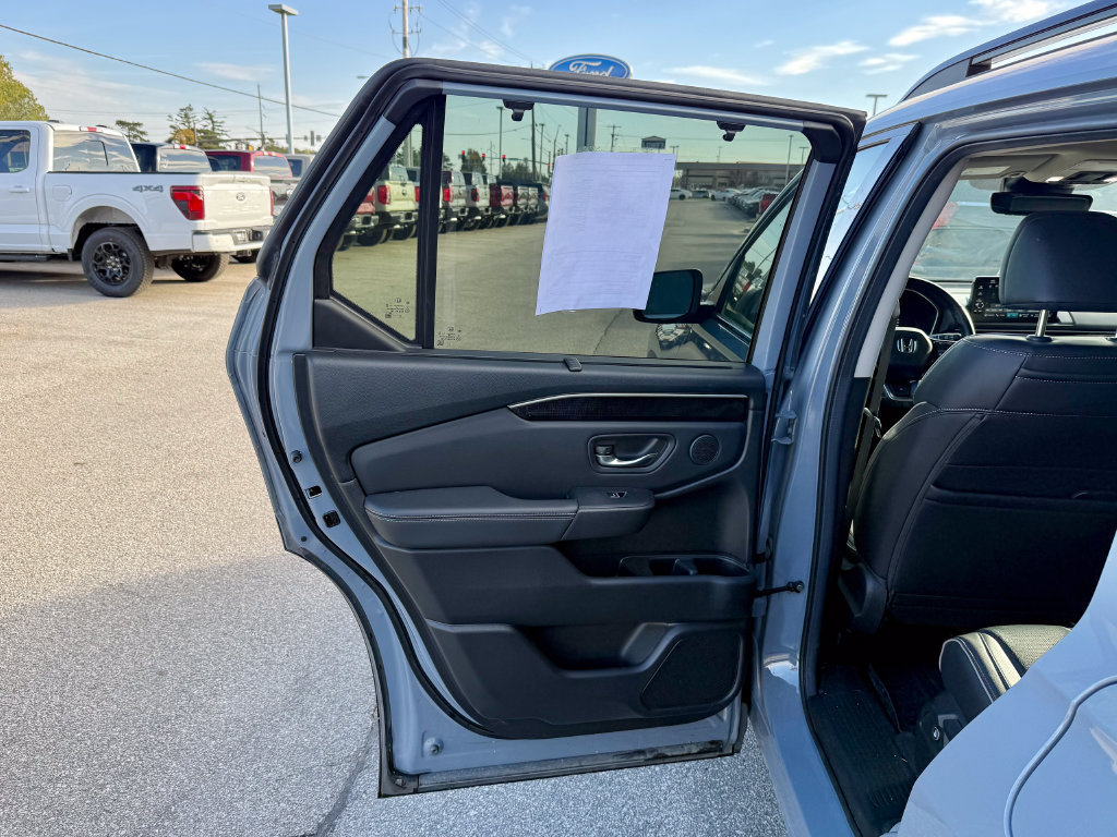 Used 2024 Honda Pilot Elite image 15