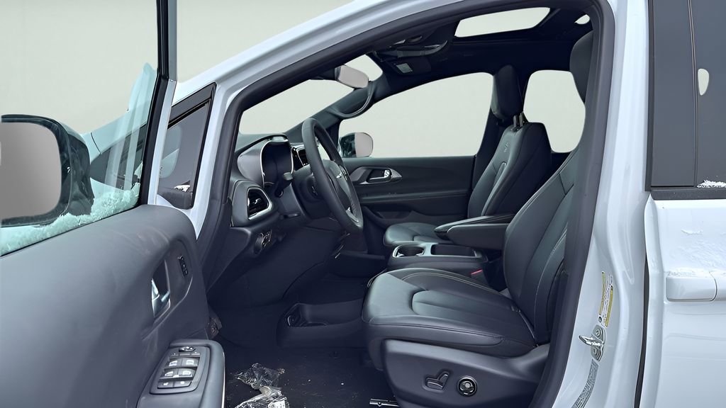 New 2026 Chrysler Pacifica Select image 29