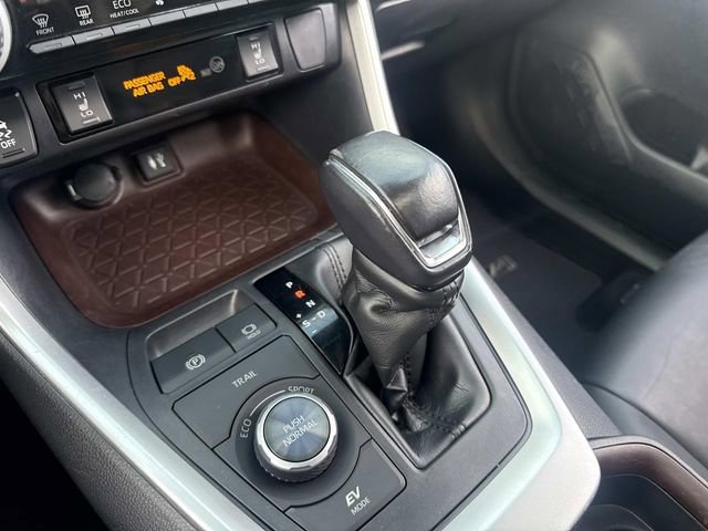 Used 2019 Toyota RAV4 Limited image 28
