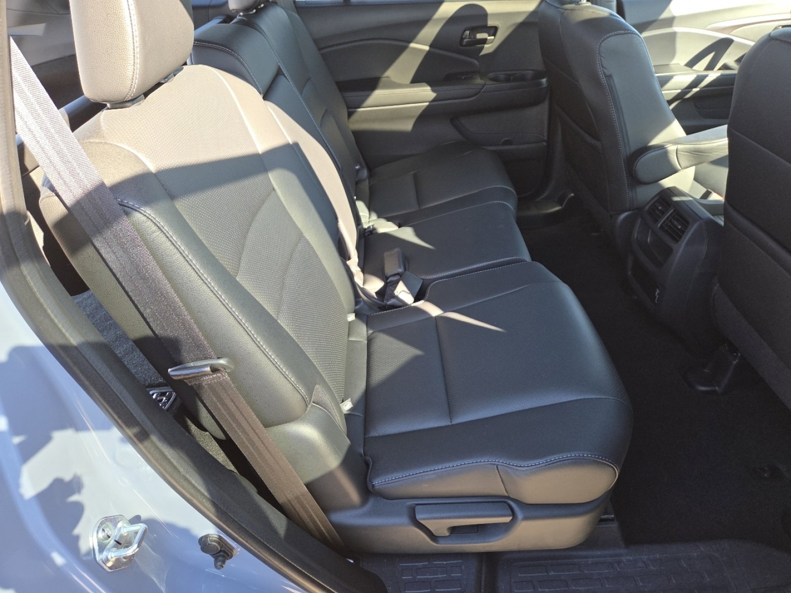 Used 2023 Honda Passport EX-L image 24