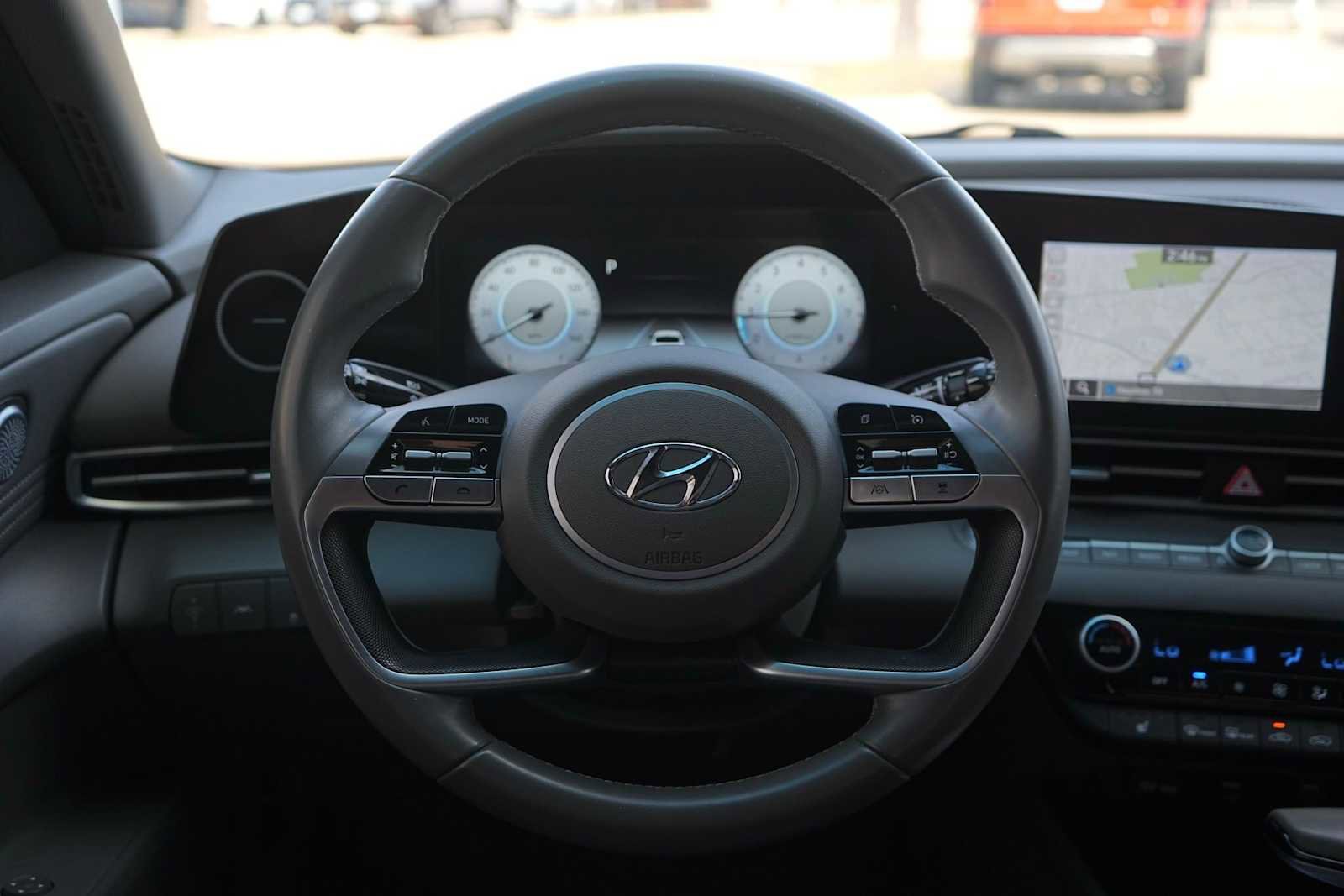 Used 2023 Hyundai Elantra SEL w/ Convenience Package FWD image 16