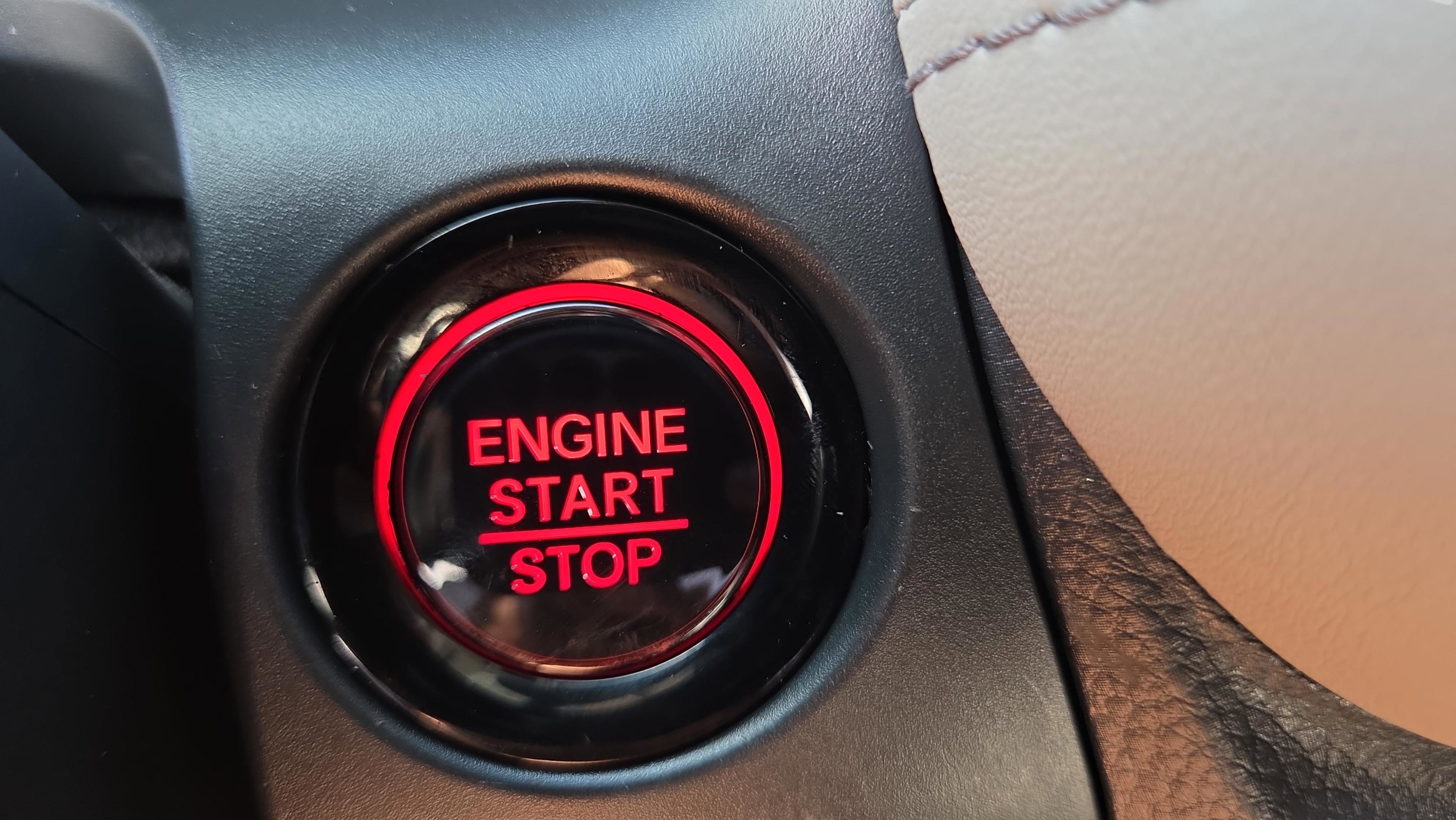 Certified 2025 Honda HR-V EX-L image 40