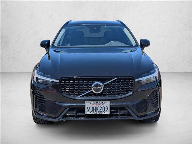 Used 2024 Volvo XC60 B5 Core w/ Protection Package Premier AWD/4WD image 2