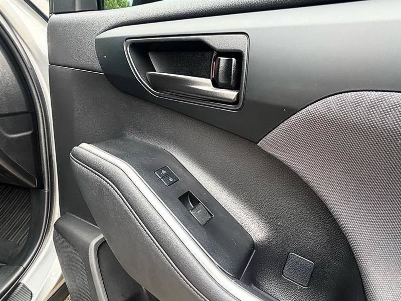 Used 2023 Toyota Highlander LE FWD image 52