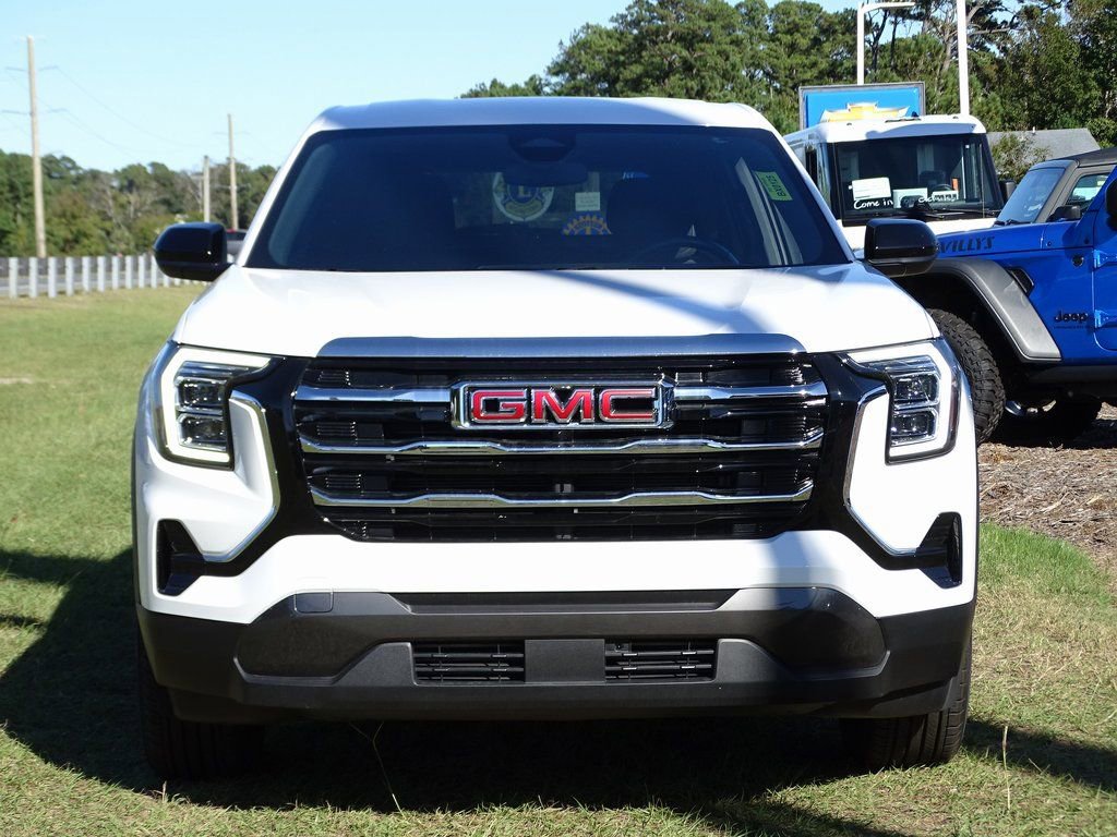 Used 2025 GMC Terrain Elevation image 6