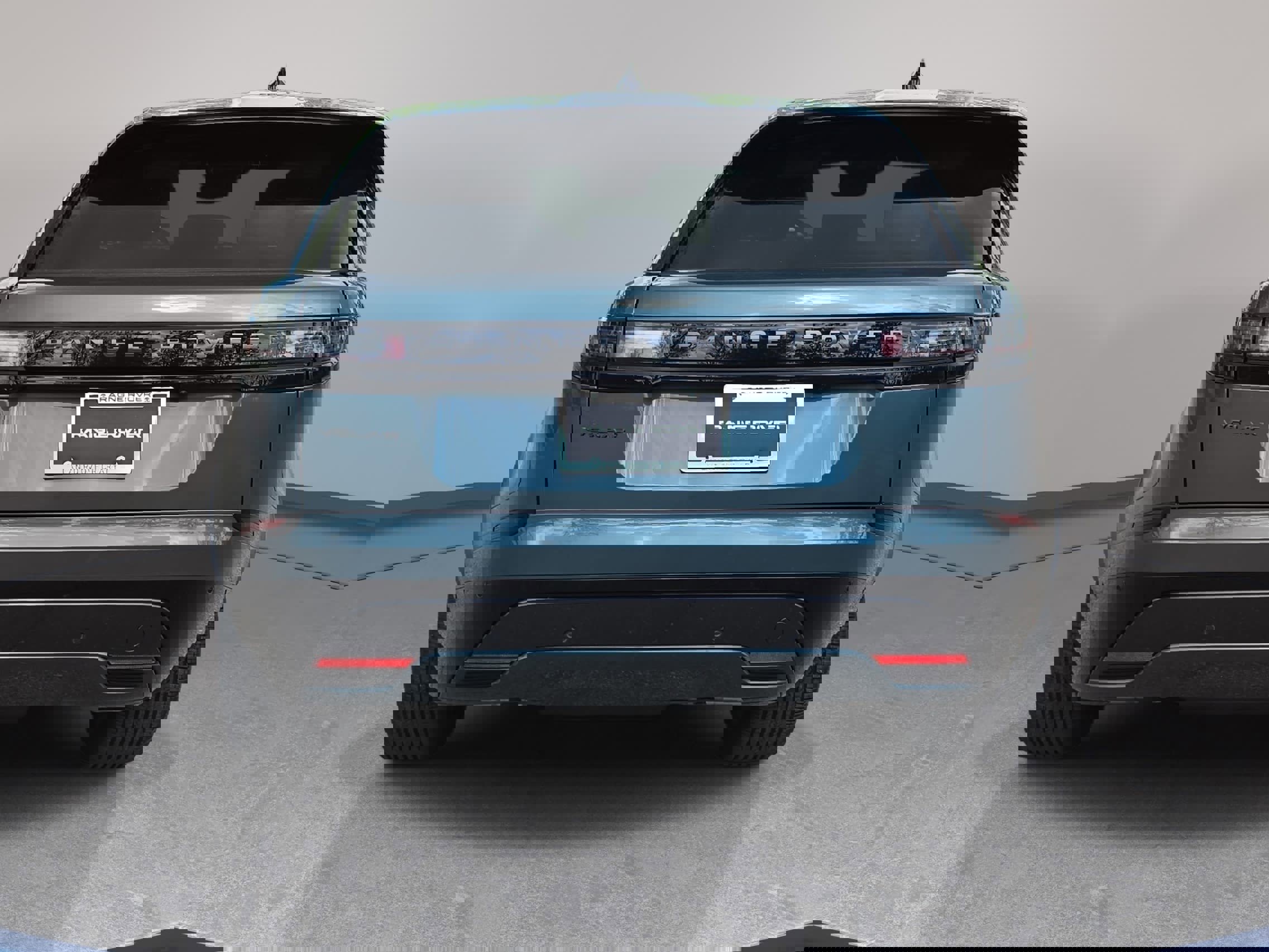 New 2026 Land Rover Range Rover Velar Dynamic SE AWD/4WD image 6