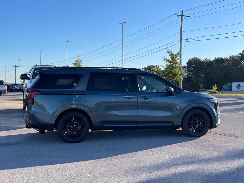 New 2027 Kia Carnival SX w/ Dark Edition Package FWD image 8