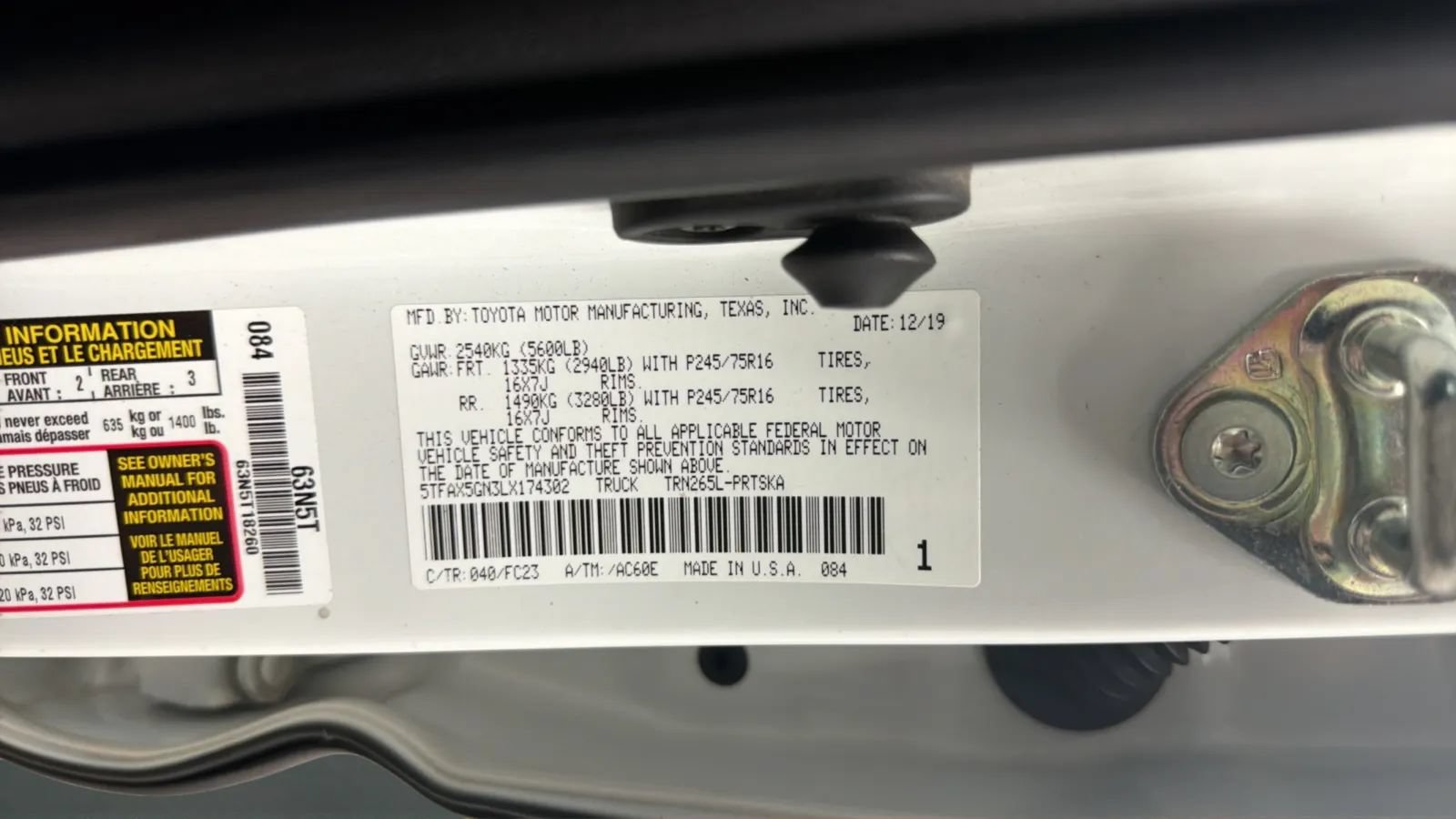 Used 2020 Toyota Tacoma SR5 RWD image 28