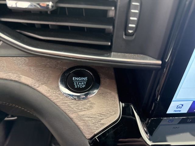 Used 2022 Ford Explorer Platinum w/ Equipment Group 601A image 36