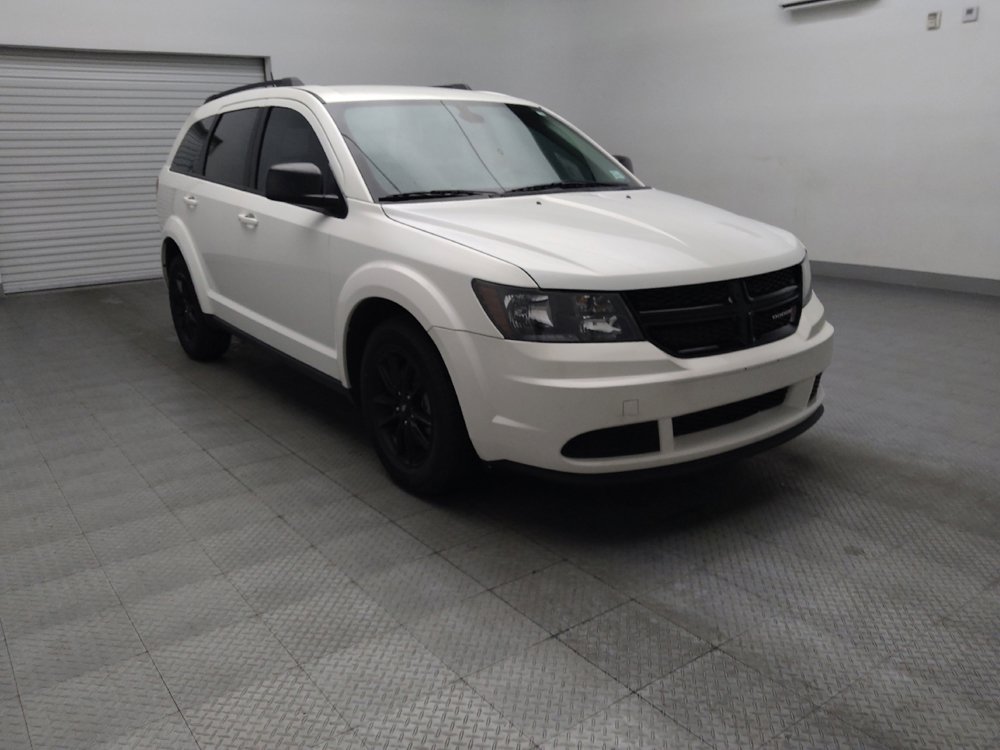 Used 2020 Dodge Journey SE w/ Blacktop Package FWD image 13