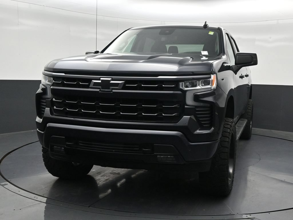 Used 2024 Chevrolet Silverado 1500 RST RWD image 9