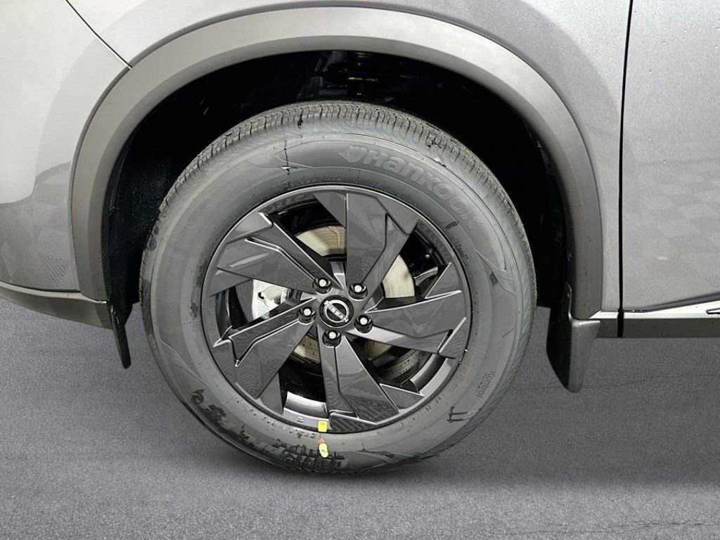 New 2026 Nissan Rogue SV w/ Cold Weather Package AWD/4WD image 9
