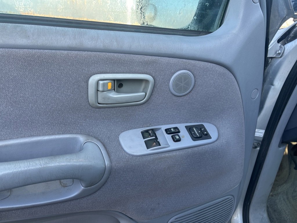 Used 2000 Toyota Tundra SR5 image 23