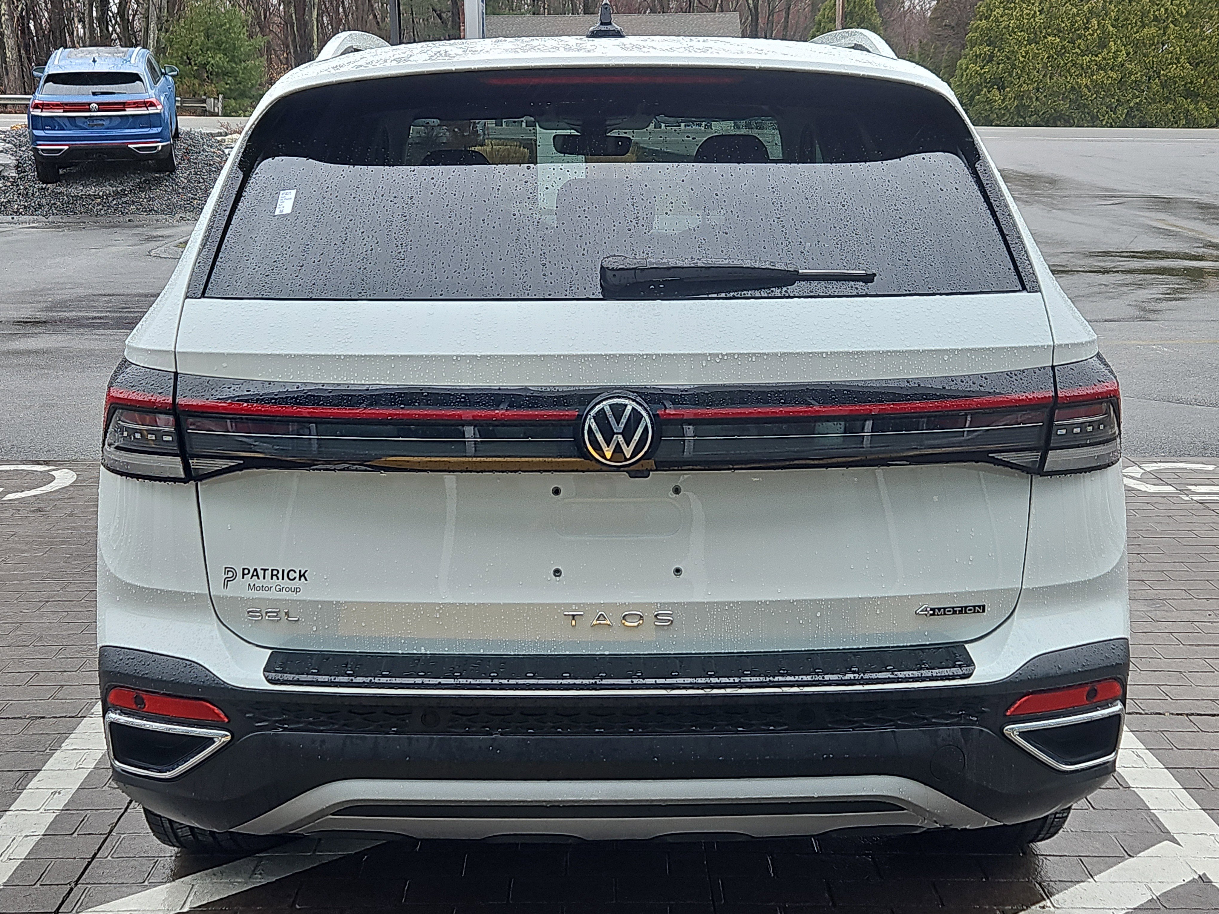 Used 2025 Volkswagen Taos SEL image 27