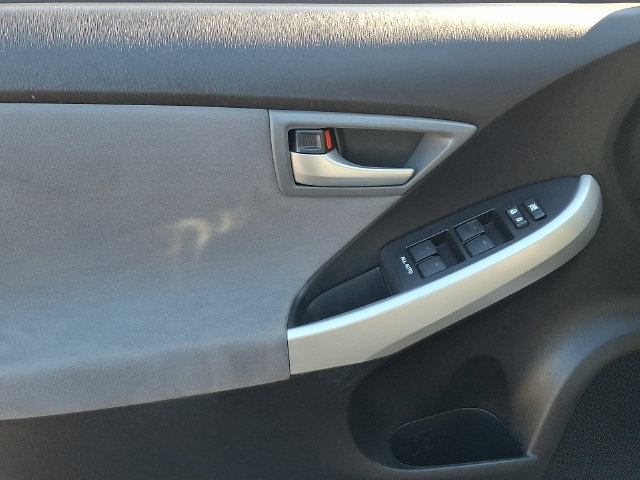 Used 2015 Toyota Prius Three FWD image 12