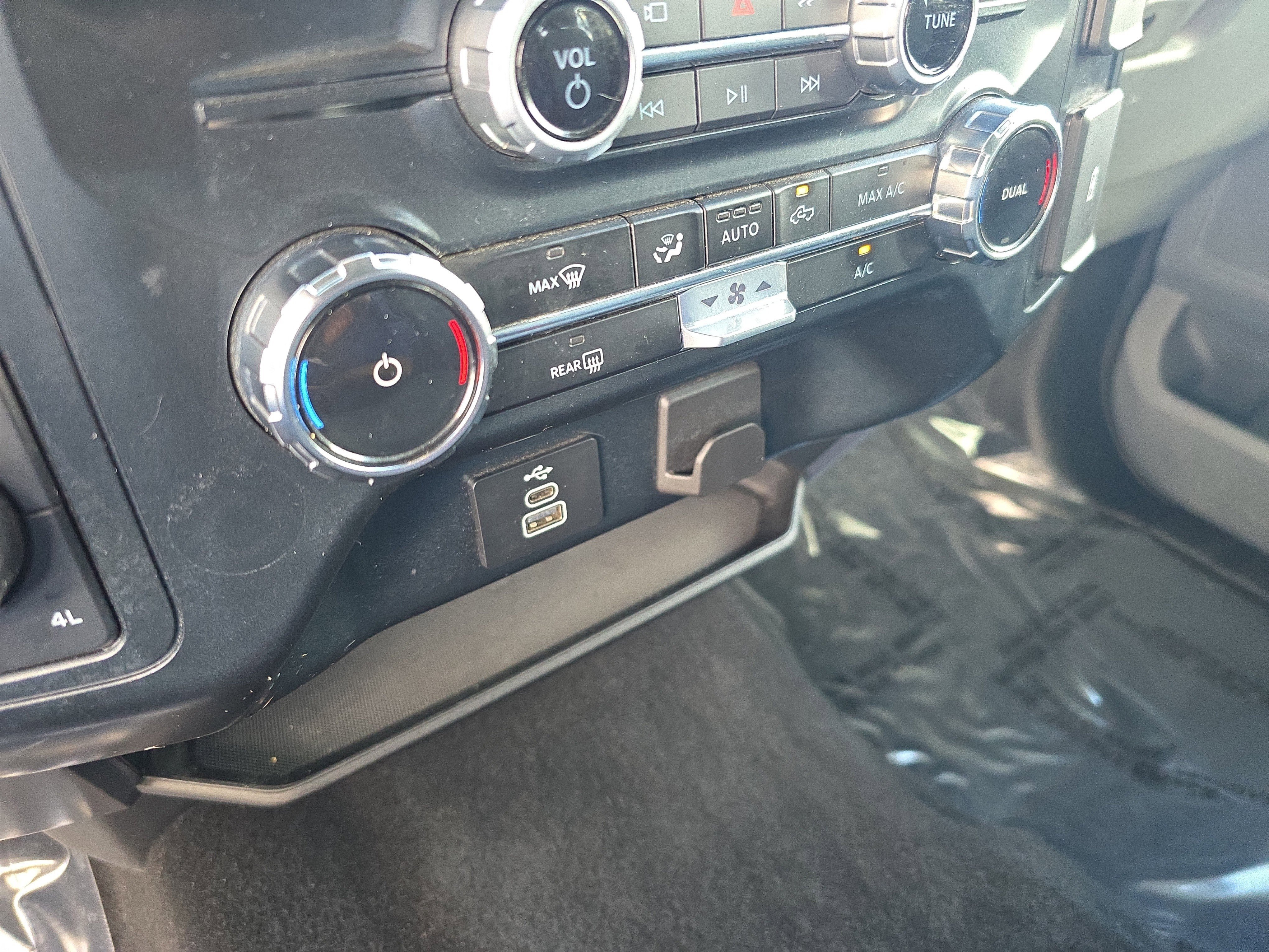 Used 2025 Ford F150 XLT w/ Equipment Group 301A Standard image 22