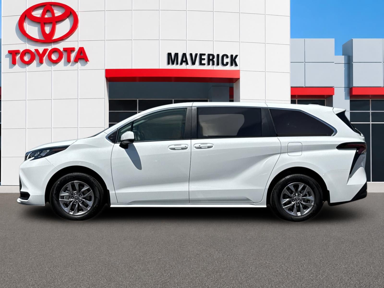 New 2026 Toyota Sienna LE FWD image 2