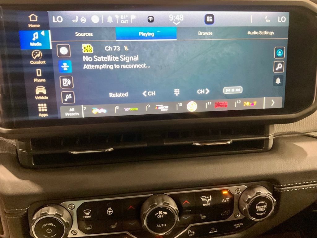 Used 2025 Jeep Wrangler Unlimited Sahara w/ Safety Group AWD/4WD image 19