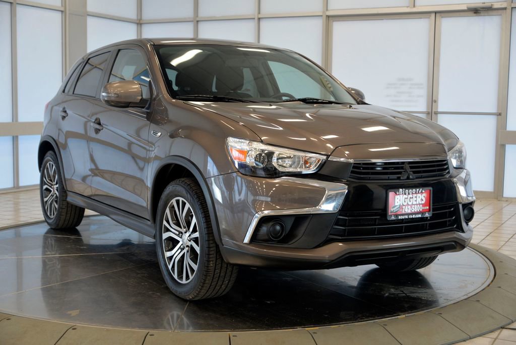 Used 2017 Mitsubishi Outlander Sport ES image 2