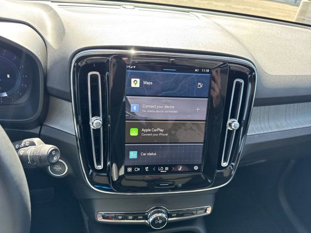 New 2025 Volvo XC40 B5 Core w/ Protection Package Premier AWD/4WD image 27