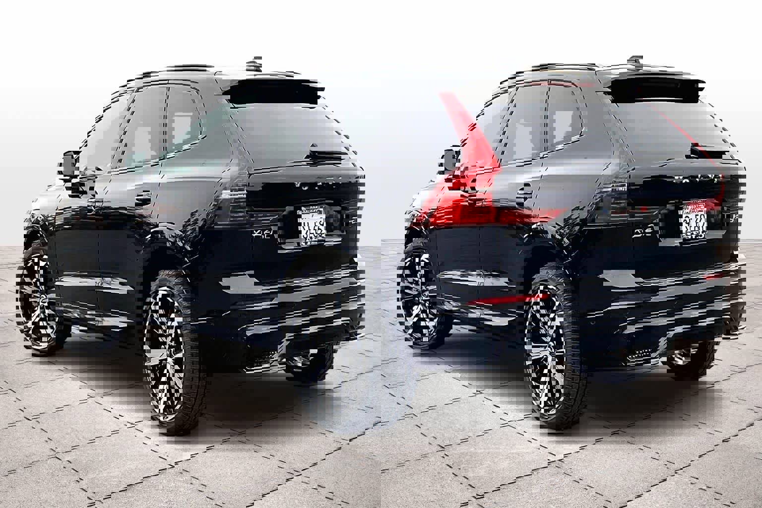 Used 2025 Volvo XC60 B5 Ultra w/ Protection Package Premier image 15