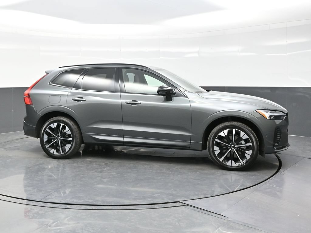 New 2026 Volvo XC60 B5 Plus w/ Protection Package Premier AWD/4WD image 8