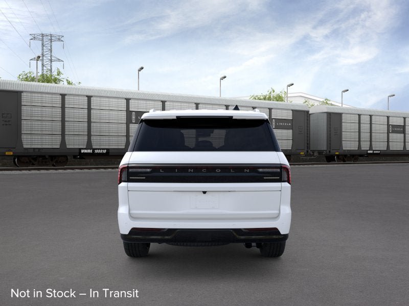 New 2026 Lincoln Navigator Reserve AWD/4WD image 5