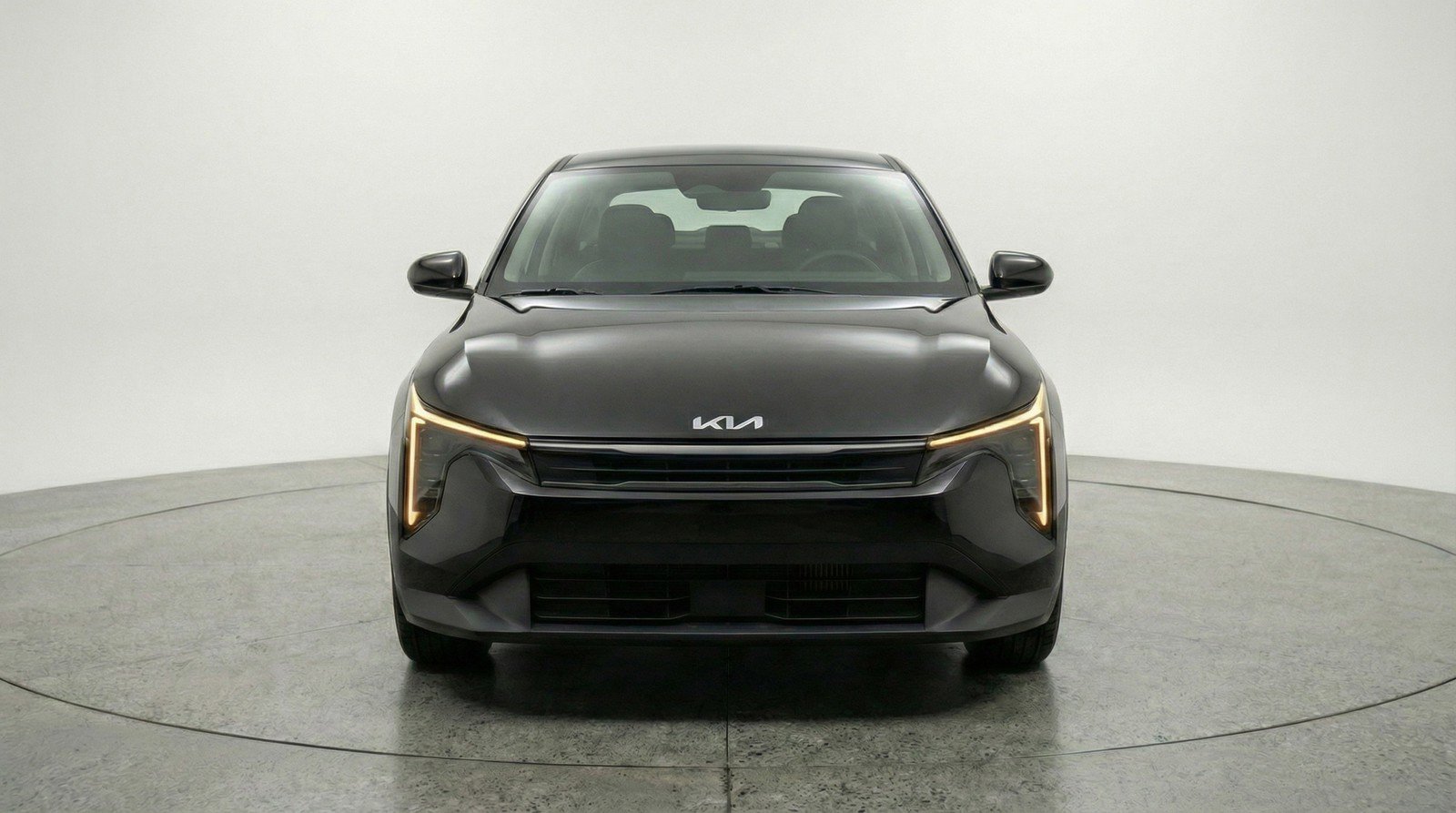 Used 2025 Kia K4 LXS image 2