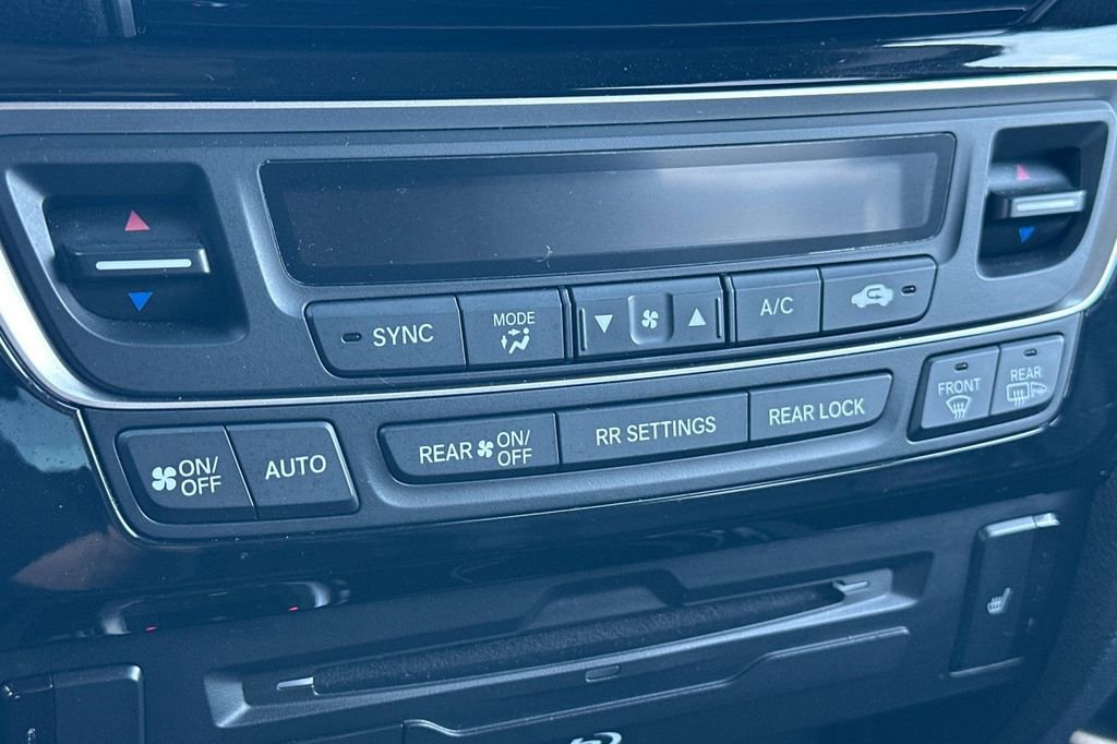 Used 2022 Honda Pilot Touring image 25