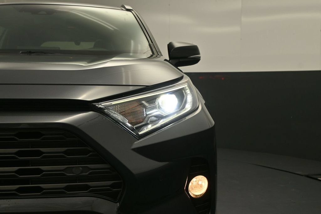 Used 2020 Toyota RAV4 XSE AWD/4WD image 18