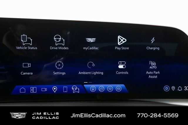Used 2026 Cadillac Vistiq Sport image 16