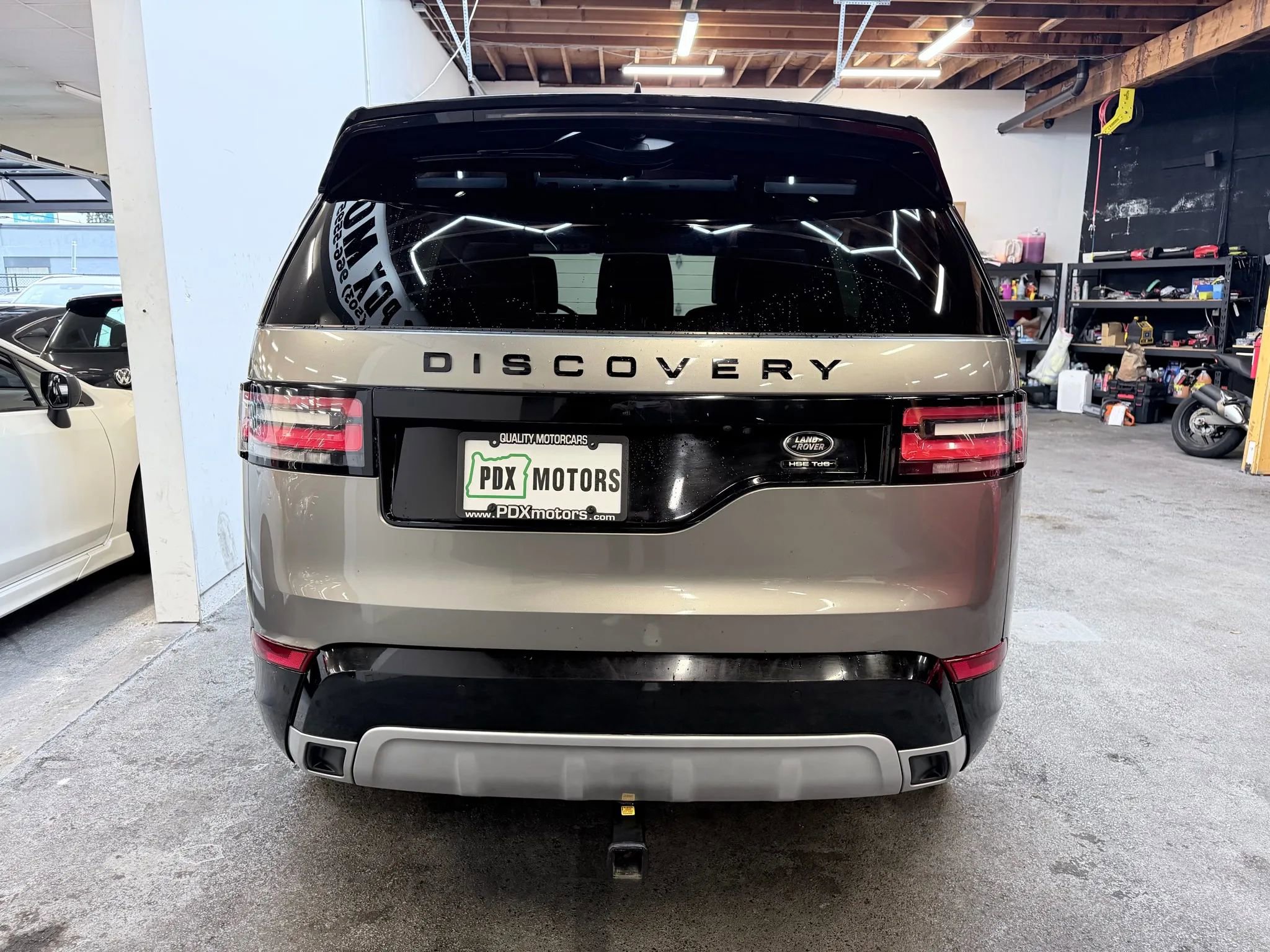 Used 2020 Land Rover Discovery HSE Luxury image 7