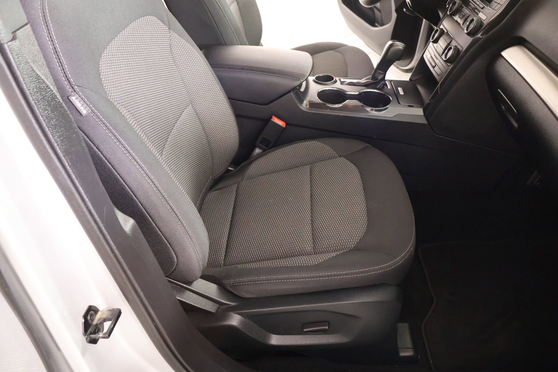 Used 2019 Ford Explorer XLT FWD image 12