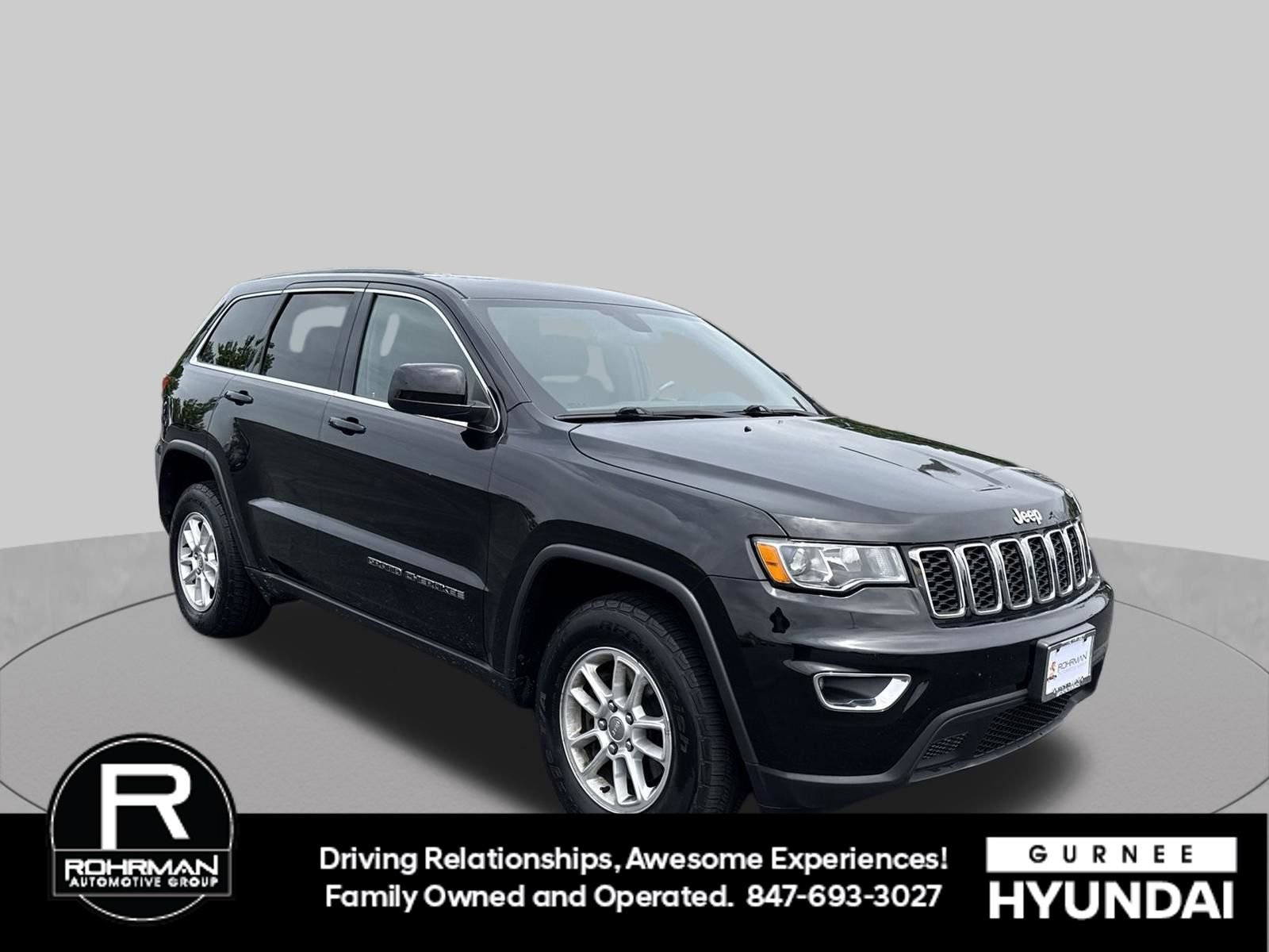 Used 2018 Jeep Grand Cherokee Laredo AWD/4WD image 2