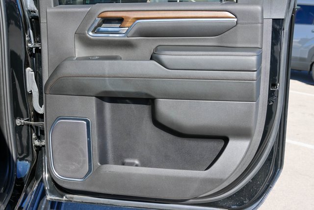 Used 2024 Chevrolet Silverado 3500 High Country w/ Technology Package image 21