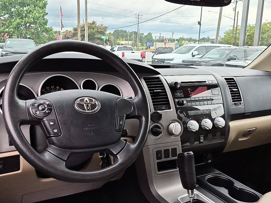 Used 2013 Toyota Tundra 4x4 Double Cab w/ SR5 Pkg image 29