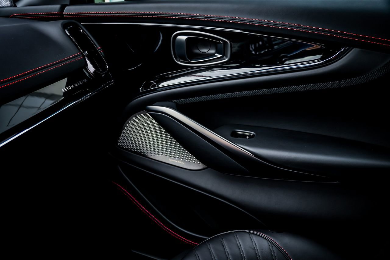 New 2025 Aston Martin DBX 707 image 26