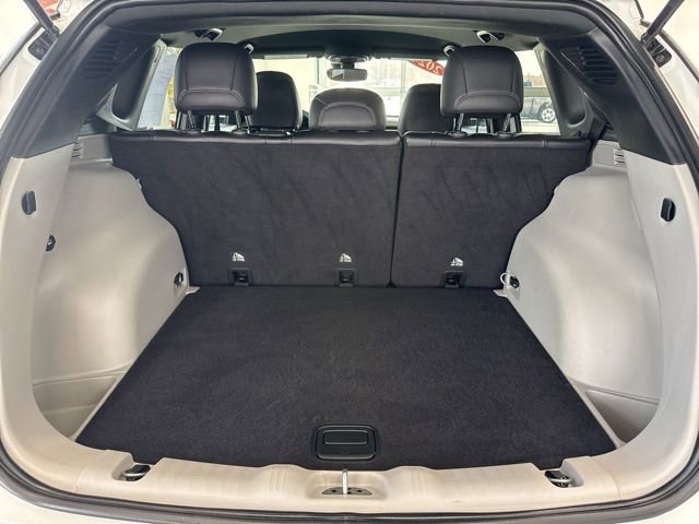 Used 2024 Jeep Compass Limited image 8