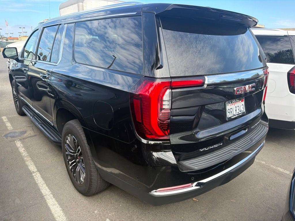 Certified 2025 GMC Yukon XL Elevation w/ LPO, Elevation Black Package AWD/4WD image 5