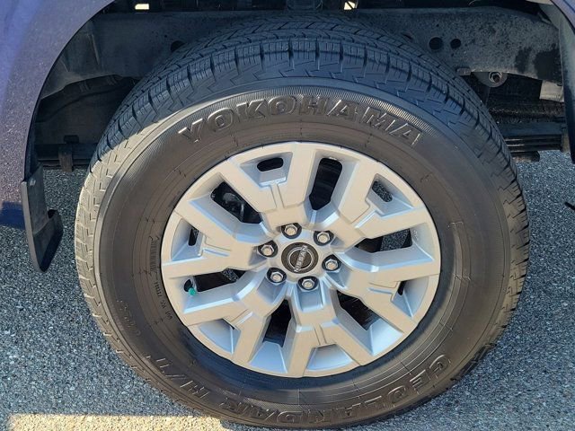 Certified 2022 Nissan Frontier SV image 13